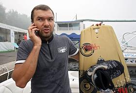 Корреспондент журнала 'Деньги' ИД 'Коммерсантъ' Павел Преженцев в вейк-клубе