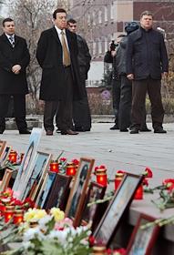 Митинг памяти жертв террористического акта в Театральном центре на Дубровке, организованный Комитетом 'Норд-Ост'