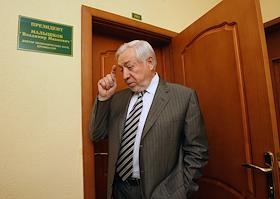 Первый вице-президент Московской международной бизнес-ассоциации, президент Московской академии предпринимательства при правительстве Москвы, завкафедрой Академии им. Плеханова, бывший руководитель департамента потребительского рынка и услуг города Москвы  Владимир Малышков во время интервью