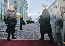 Премьер-министр РФ Владимир Путин на отправке первого скоростного поезда 'Allegro' по маршруту Санкт-Петербург-Хельсинки