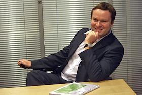 Председатель правления 'Ренессанс Кредит' Алексей Левченко во время интервью.

