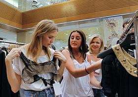 Благотворительная акция 'День маленьких сердец' в ЦУМе