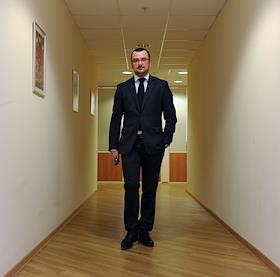 Начальник отдела экспорта ОАО 'СИБУР-Русские шины' Вадим Мерешко, менеджеры ОАО 'СИБУР-Русские шины', в офисе компании