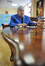 Президент Международного университета в Москве Гавриил Попов во время интервью
