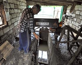 Командировка в Краснодар. В результате выхода рек из берегов и подъема грунтовых вод оказались подтопленными 5 районов края: Апшеронский, Белореченский, Лабинский, Мостовской, Курганинский