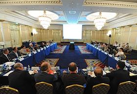 Круглый стол на тему: 'Международные и национальные нефтегазовые компании: вместе или вместо?' в отеле 'Ритц-Карлтон'.  Для 'Издательских Синдикат Коммерсантъ-Москва'.  Не экслюзив, можно изспользовать в другие издания!