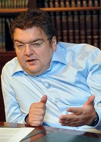 Президент ЗАО 'Московская Межбанковская валютная биржа' Рубен Аганбегян