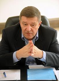 Президент ОАО 'Универсальная электронная карта' Николай Ульянов во время интервью в офисе компании