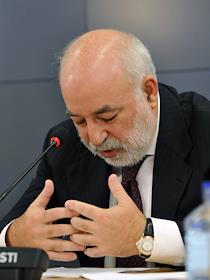 П/к, посвященный 27-ому заседанию комиссии при президенте РФ по модернизации и технологическому развитию экономики России, которое будет посвящено формированию спроса на инновационные разработки и продукцию, а также задачам институтов развития в РИА 'Новости'. В П/к примут участие: помощник президента РФ Аркадий Дворкович; президент Фонда 'Сколково' Виктор Вексельберг; генеральный директор открытого акционерного общества 'Российская венчурная компания' Игорь Агамирзян; генеральный директор открытого акционерного общества 'Роснано' Анатолий Чубайс