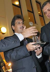 VIII День Банкира, организованный деловым еженедельником 'Итоги' и Международным рейтинговым агентством Fitch Ratings совместно с Российским союзом промышленников и предпринимателей. Бал прошел в отеле 'Балчуг Кемпински Москва'