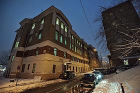 Здание и парковка Хамовническом районном суде