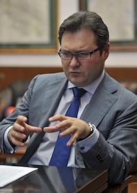 Президент Промсвязьбанка Артем Констандян во время интервью