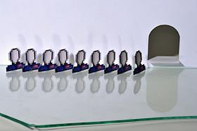 Обложка для журнала 'Деньги'. Очередь