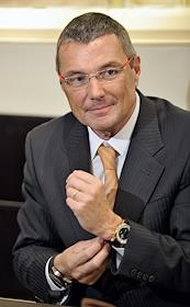 Президент часовой компании Tag Heuer Жан-Кристоф Бабен (Jean-Christophe Babin) во время интервью.
