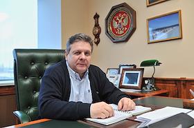 Генеральный директор компании 'Албиф' Сергей Казаков, Генеральный директор холдинга 'Зерос' Николай Бобин во время интервью. Предпирятия компании 'Албиф' (Липецкая обл.,Хлевенский р-он,х.Елец-Маланинский)