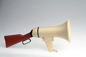 Обложка для журнала 'Деньги'. Приклад винтовки и мегафон (рупор)