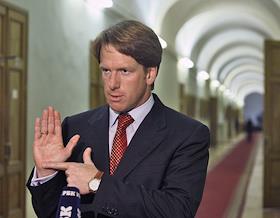 Генеральный директор 'Майкрософт Рус' Биргер Стен на церемонии подписания соглашения между 'Майкрософт Рус' и администрацией Санкт-Петербурга