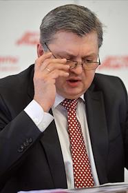 П/к руководителя Росстата Александра Суринова на тему 'Градусник АиФ: Как изменились цены на продукты питания по сравнению с декабрем 2011 года?' в пресс-центре информационного агентства 'Аргументы и факты - Новости'.
