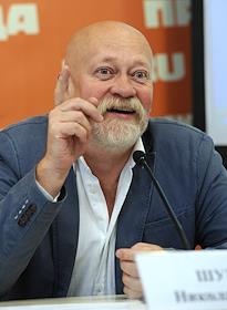 П/к президента Союза московских архитекторов, главного архитектора государственного проектно-изыскательского института по строительству метрополитена и транспортных сооружений 'Метрогипротранс' Николая Шумакова на тему: 'Внешний облик Москвы: взгляд московских архитекторов', в Издательском доме 'Комсомольская правда'.
