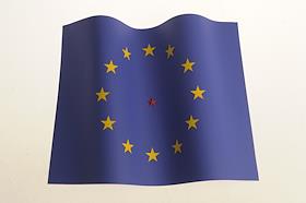 Обложка для журнала 'Деньги'. Флаг Европейского Союза (ЕС) и красная звезда