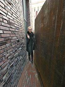 Риэлти-шоу с директором Московского Дома фотографии Ольгой Свибловой  в жилом комплексе (ЖК)'АртХаус' ('Art House')