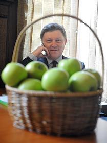 10 апреля 2017 политик и экономист празднует 65-летний юбилей