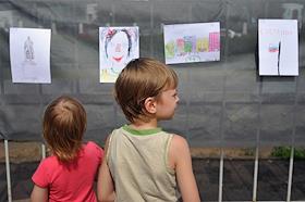 Акция 'Дети в защиту детей' на Суворовской площади