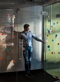 Дмитрий Уханов,вице-президент компании QIWI по IT. (CIO)