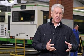 Мэр Москвы Сергей Собянин во время посещения 14 автобусного парка