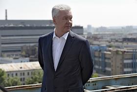 Выездное совещение с участием мэра Москвы Сергея Собянина, посвященное перспективам развития территории завода 'ЗИЛ'. В рамках рабочего визита на территорию реорганизации промзоны ЗИЛ Сергей Собянин посетил строительство спортивно-развлекательного квартала 'Парк Легенд'