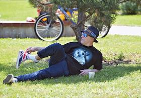 Большой общекорпоративный субботник компании 'АФК 'Система' прошел в Ботаническом саду РАН имени Н.В.Цицина