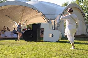 Корпоративный летний праздник издательского дома 'Коммерсантъ', в ресторане 'Горки Холидей'.
