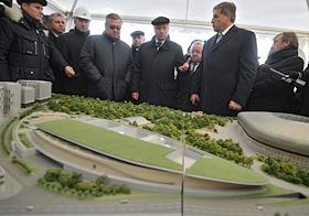 Закладка памятной капсулы в основание исторической стены стадиона 'Динамо' в парке физкультуры и спорта 'Динамо', ВТБ Арена - Центральный стадион 'Динамо'. В церемонии примут участие: Мэр Москвы Сергей Собянин, Руководитель Департамента физической культуры и спорта города Москвы Алексей Воробьев; Заместитель Мэра Москвы в Правительстве Москвы по вопросам градостроительной политики и строительства Марат Хуснуллин, Заместитель Председателя Государственной Думы Федерального Собрания Российской Федерации, президент Олимпийского комитета России Александр Жуков;