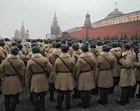 Репетиция торжественного марша, посвященного легендарному параду 7 ноября 1941 года, на Красной площади