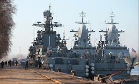 Большой десантный корабль 'Калининград' вернулся с боевого похода в Черном и Средиземном море