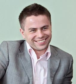 Заместитель генерального директора компании 'Энергия-сервис'
Игорь Кутко. Руководитель отдела маркетинга компании 'Голдер Электроникс' Светлана Юрова. Президент РАТЭК Александр Онищук и Директор департамента по связям с общественностью РАТЭК Антон Гуськов