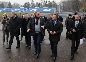 Министр спорта РФ Виталий Мутко с рабочим визитом в Калининграде. На строительстве нового терминала в аэропорту Храброво Калиниградской обасти