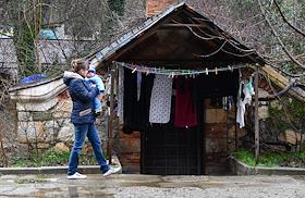 Жанровые фотографии. Пункаь обмена валют, ЛЭП