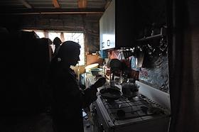 Семья Крымских татар живущая во временном домике в селе Доброе