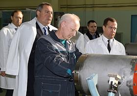 Посещение председателем Правительства РФ Дмитрием Медведевым посетил ОАО 'Корпорация 'Тактическое ракетное вооружение'' в Королеве Москвоской области. Совещание 'О кадровом обеспечении модернизации оборонно-промышленного комплекса'