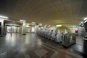 Станции московского метрополитена Библиотека им. Ленина, Кропоткинская, Чистые пруды, Комсомольская, Красные ворота, Охотный ряд для спецпроекта Ъ-Онлайн