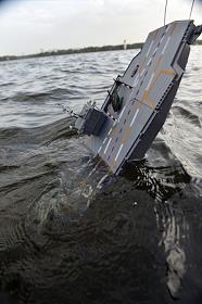 Съемка обложки для журнала 'Деньги'. Макет корабля ('Мистраль')