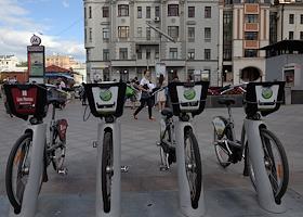 Жанровая фотография. Велосипедная парковка Сбаркбанка России