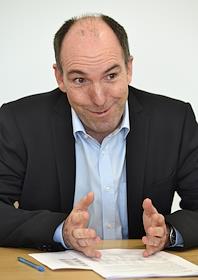 Директора x5 retail group. Х5 ритейл групп пятерочка. Директора x5 retail group. Директора x5 retail group. Шехтерман.