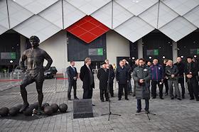 Открытие памятника футболисту, бывшему нападающему ФК 'Спартак' Федору Черенкову, и закладка капсулы Леонидом Федуном и Виталием Мутко в место строительства новой футбольной базы  для ФК 'Спартак-Москва) рядом со стадионом 'Открытие Арена'