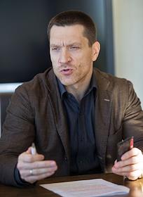 Управляющий партнер PwC в России Игорь Лотаков во время интервью