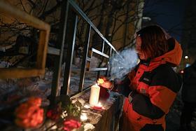 Российские поклонники Дэвида Боуи проведут акции памяти музыканта у посольства Великобритании на Смоленской набережной, 10