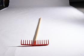 Обложка для журнала 'Деньги'. Грабли