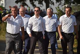 Рабочая поездка председателя правительства Дмитрия Медведева в Краснодарский край. Председатель правительства России Дмитрий Медведев во время посещения крестьянско-фермерского хозяйства 'ИП Ильченко Ю.В.'