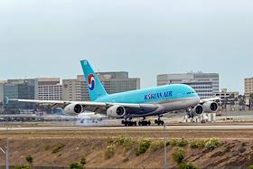 Жанровые фото. Международный аэропорт Лос-Анджелеса. Самолеты крупнейших авиакомпаний мира